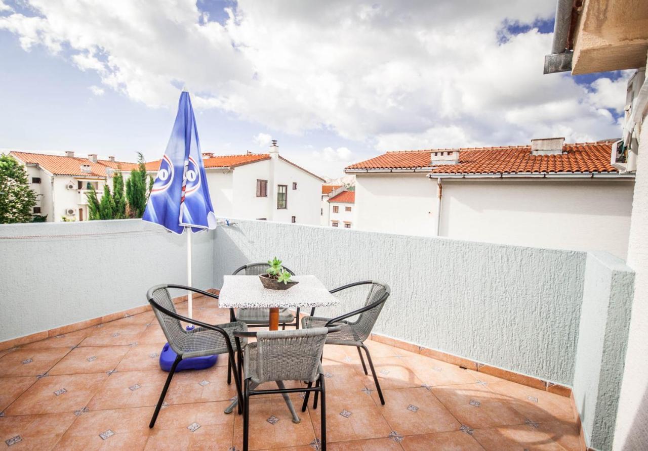 Apartments Mikulina Baška Eksteriør billede