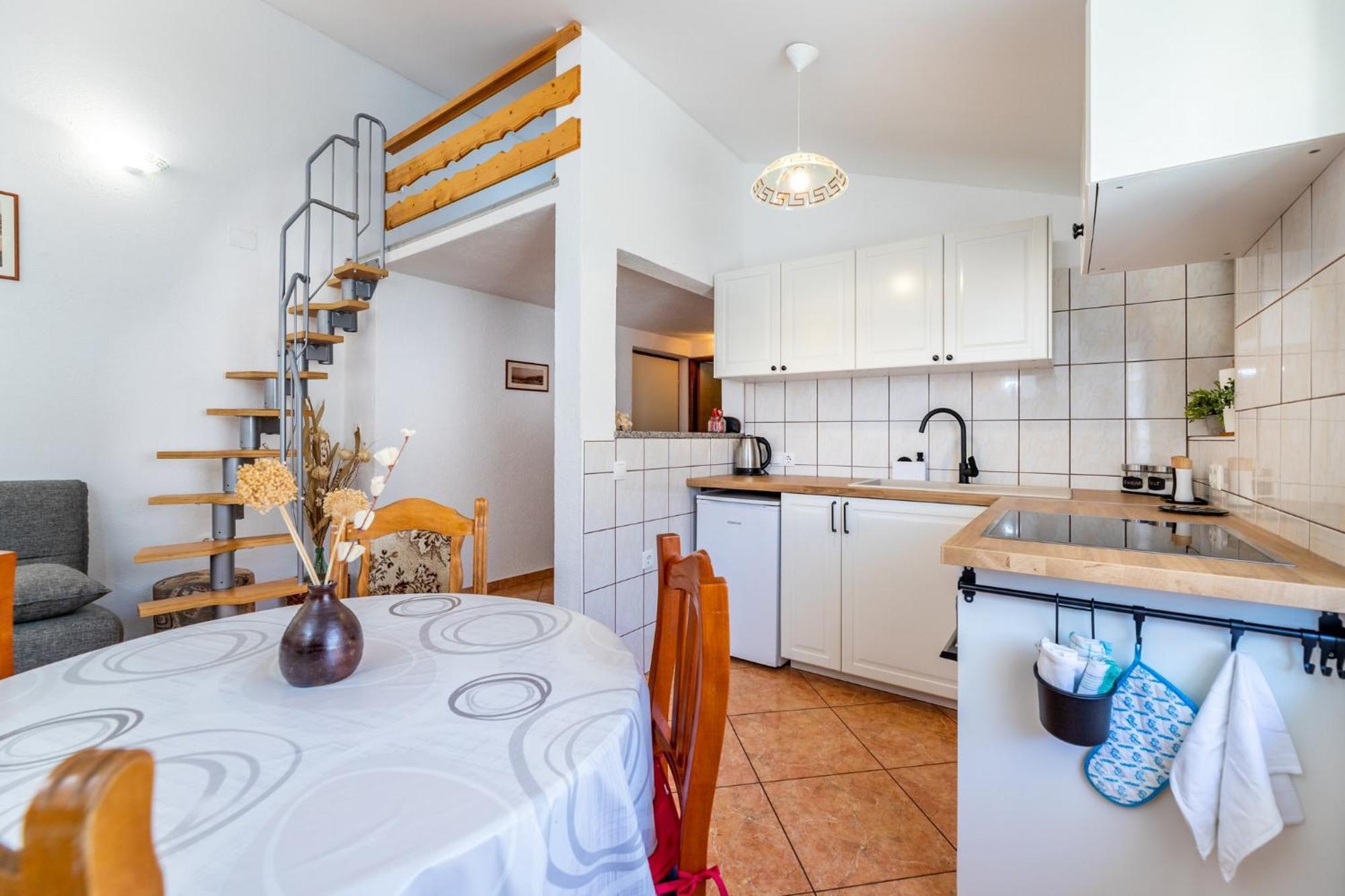 Apartments Mikulina Baška Eksteriør billede