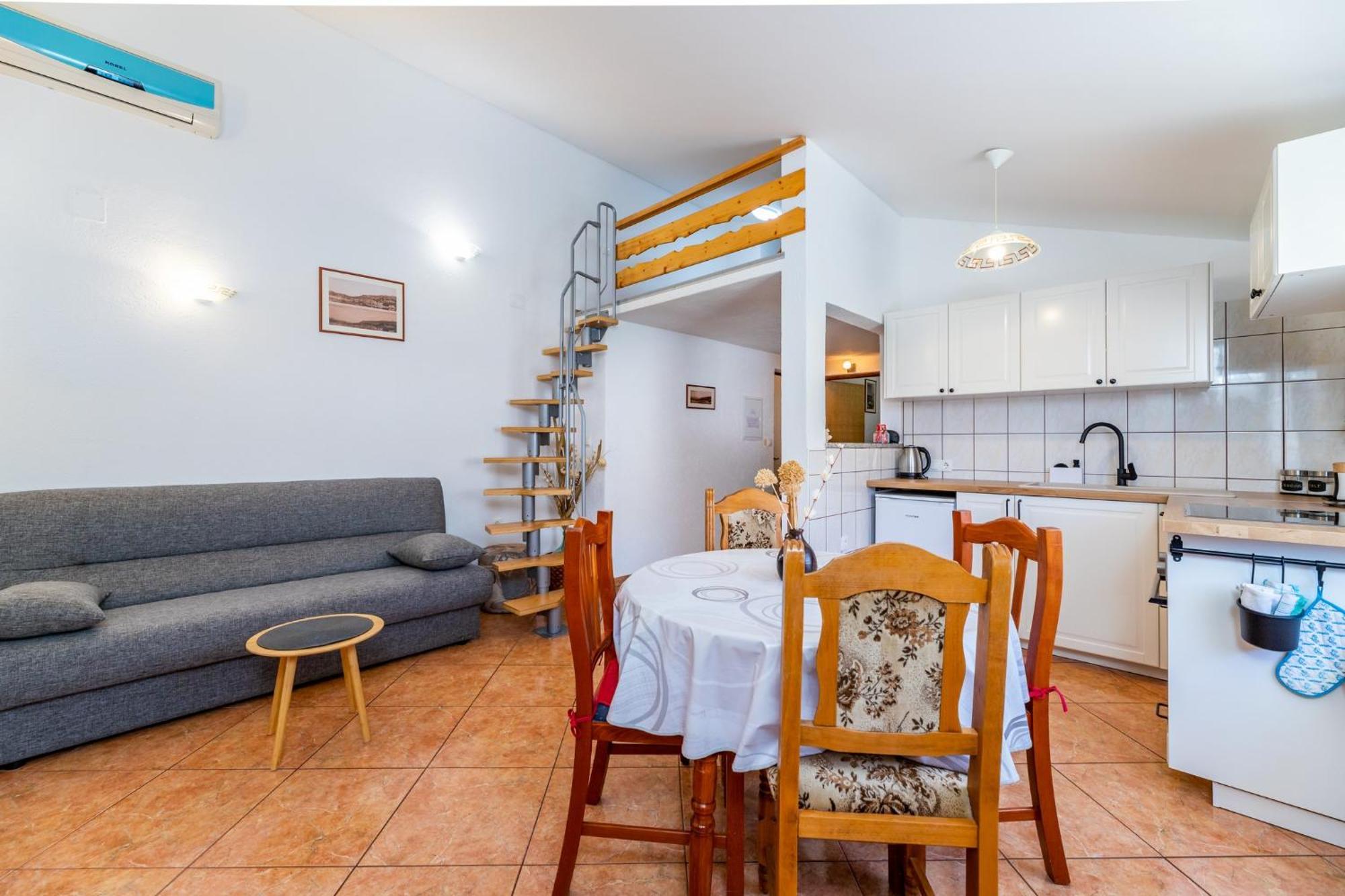Apartments Mikulina Baška Eksteriør billede