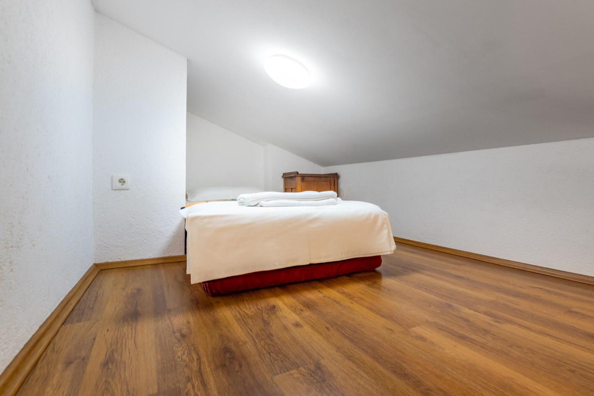 Apartments Mikulina Baška Eksteriør billede