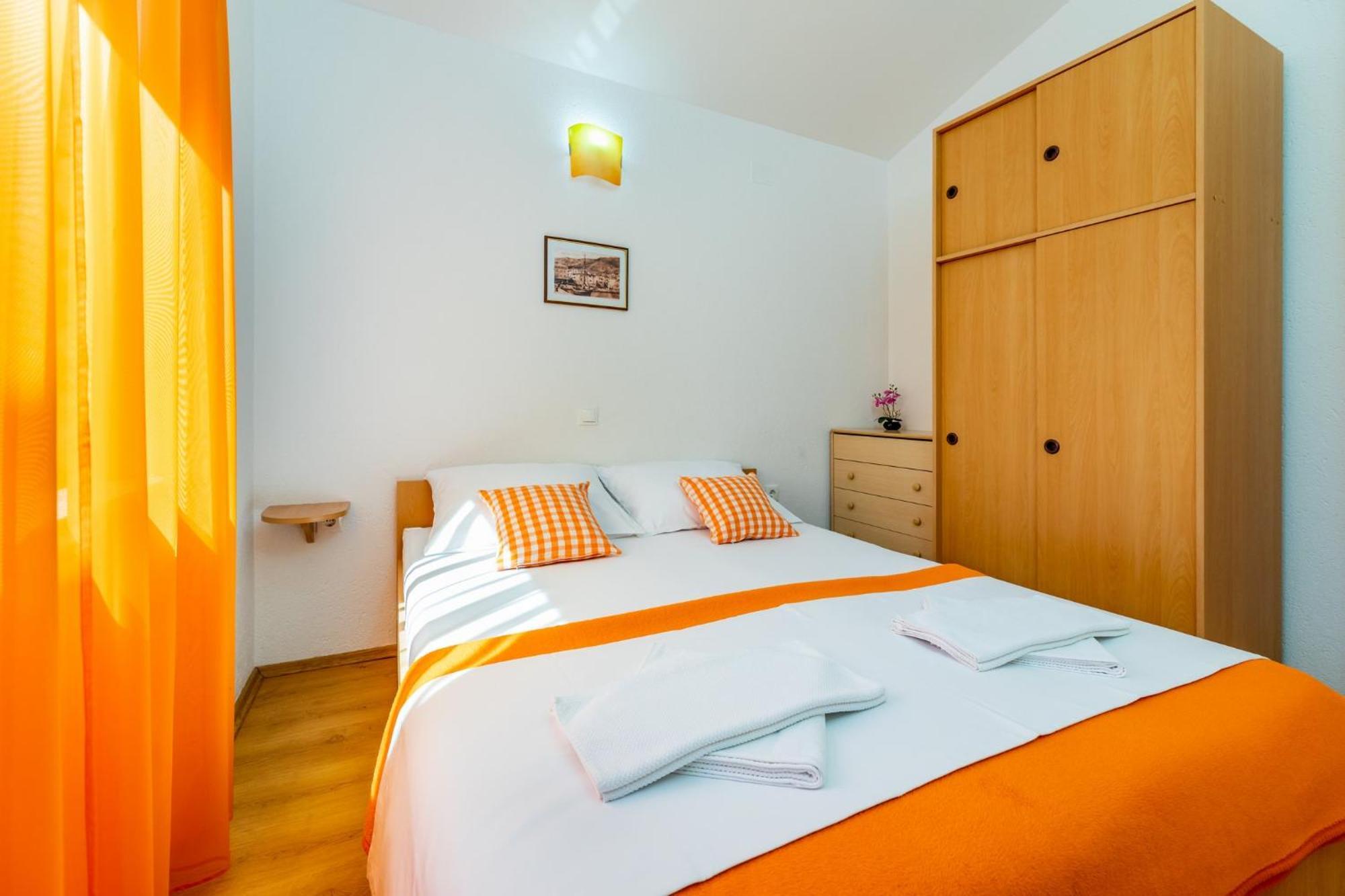 Apartments Mikulina Baška Eksteriør billede